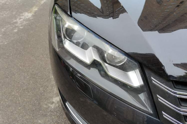 Used Volkswagen Passat 2013 1.8TSI DSG Prestige Edition Right Front Headlight