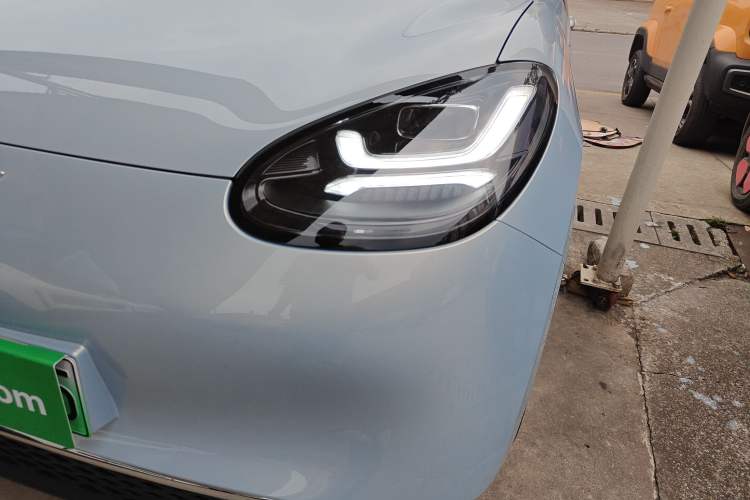 Used Wuling Bingo 2025 410 km Lingxi Deluxe Edition Left Front Headlight