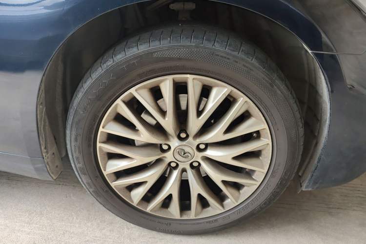 Used Infiniti Q70 2015 Q70L 2.5L Enjoyment Edition