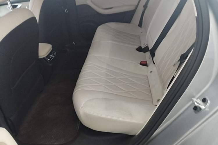 Used Roewe D7 2023 DMH 125km Excellence Edition