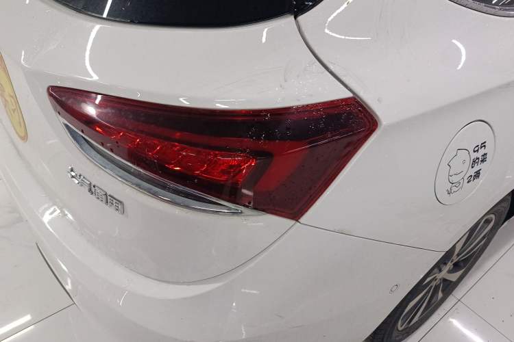 Used Buick Excelle GX 2018 18T Automatic Flagship Model Right Rear Taillight