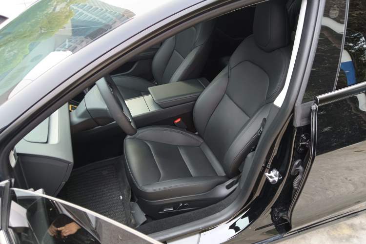 Used Tesla Model 3 2023 Long-Range All-Wheel-Drive Version