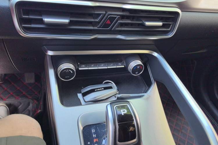 Used Geely Auto Coolray 2020 PRO 240T DCT Hunter Audio And AC Panel