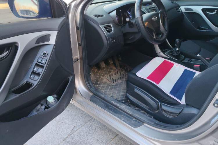 Used Hyundai Elantra (5th Generation / Langdong) 2016 1.6L Manual Fashion Edition Driver Seat