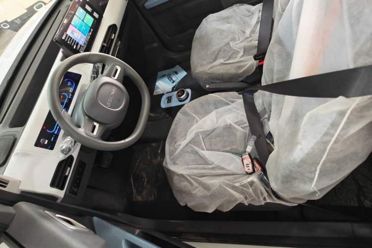 Used Geely Galaxy Panda 2024 Panda Mini 200km Endurance Bear Left Front Seat