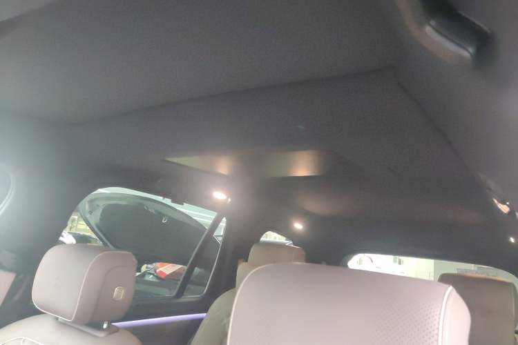 Used Nio ES8 2026 Model 7-seat Executive Luxury Edition Headliner