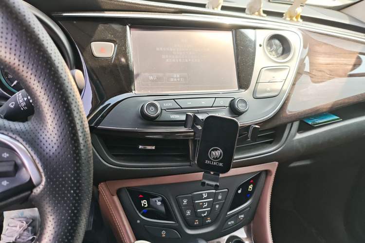 Used Buick Envision 2016 28T Four-Wheel Drive Elite Version Audio And AC Panel