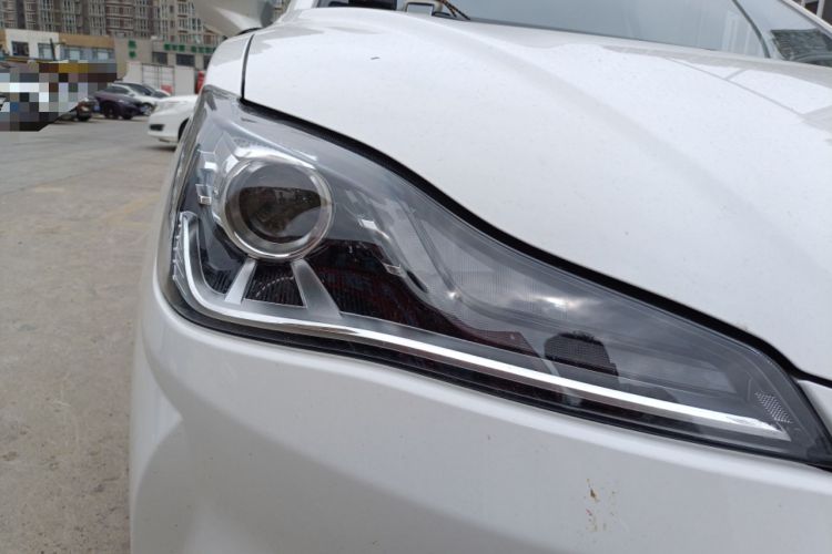 Used NETA V 2022 Long-Range Industry Custom Edition Right Front Headlight