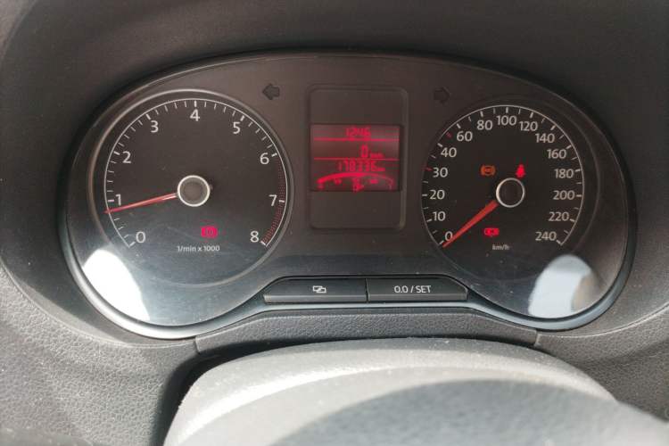 Used Volkswagen Polo 2011 1.6L Manual ZhiShang Edition Instrument Cluster