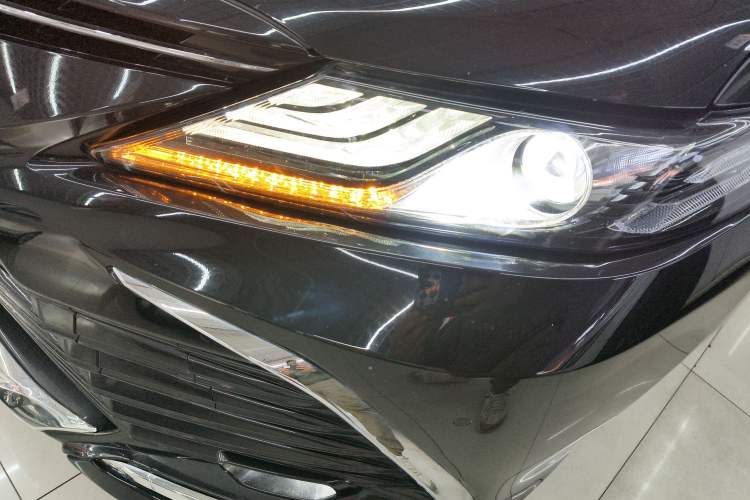 Used Toyota Camry 2023 2.0G Luxury Edition