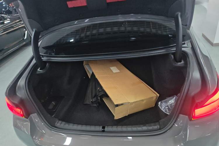 Used BMW 5 Series 2022 Restyled 525i M Sport Package Trunk