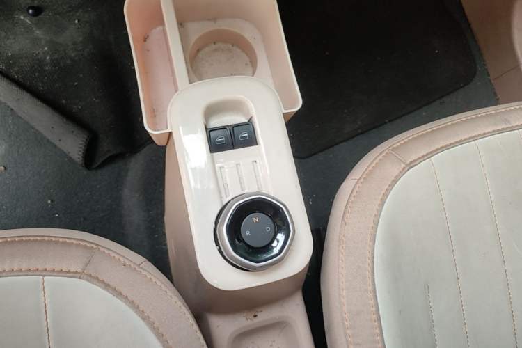 Used Geely Galaxy Panda 2024 Panda Mini 200km Endurance Bear
