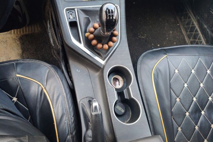 Used Geely Auto Vision 2019 Upgraded Model 1.5L Manual Luxury Version China VI Standard