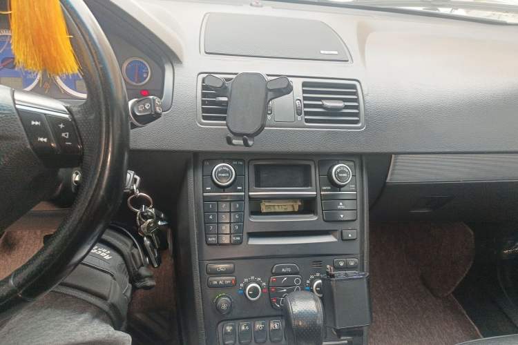 Used Volvo XC90 2011 2.5T R-Design Audio And AC Panel