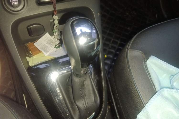 Used Renault Captur 2015 1.2T Automatic Luxury First Edition
