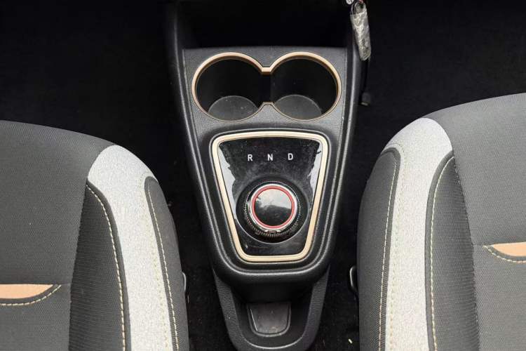 Used SOL E10X 2021 150 km Ambitious Trim Gear Lever