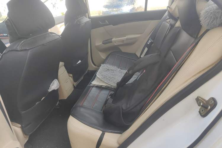 Used Geely Auto Classic Emgrand 2013 Sedan 1.5L Manual Elite Model
