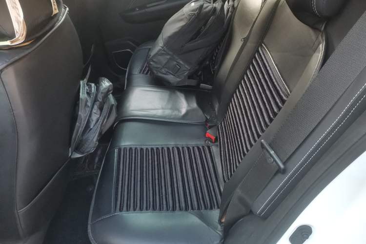 Used Geely Auto Vision X3 2019 Upgraded Model 1.5L Manual Elite Version
