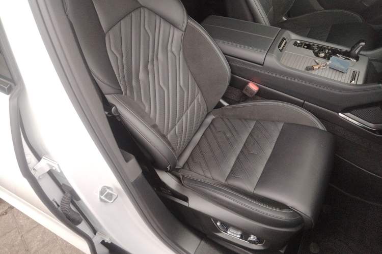 Used Lynk & Co 09 EM-P 2021 2.0T PHEV Halo Six-Seater