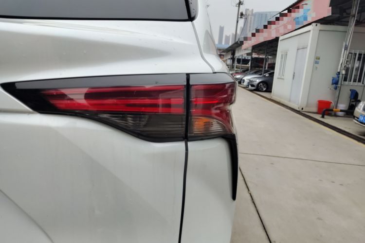 Used Toyota Granvia 2022 2.5L Hybrid Flagship Edition