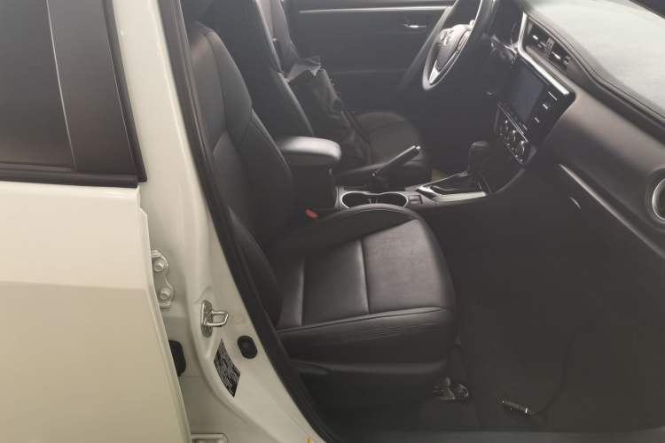 Used Toyota Levin 2017 Revised 185T CVT Elite Edition China V Standard Right Front Seat