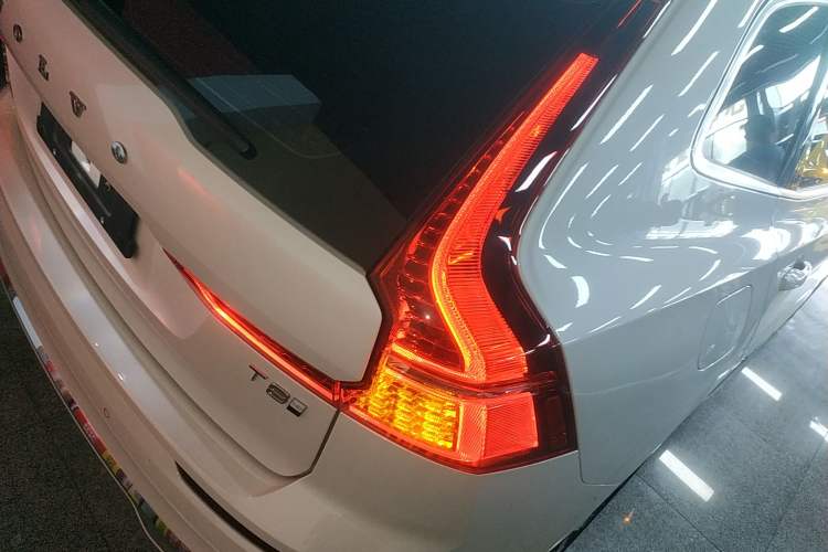 Used Volvo XC60 New Energy 2025 Plug-in Hybrid Long-Range All-Wheel Drive Smart & Luxurious Edition