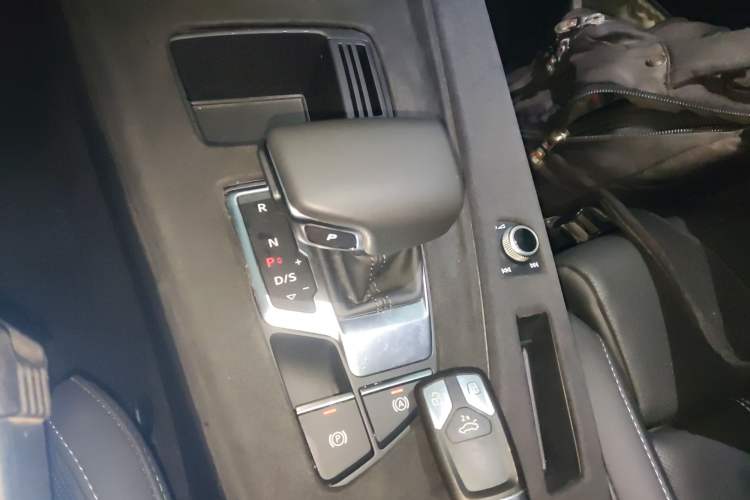 Used Audi A4L 2022 40 TFSI Fashion Dynamic Model
