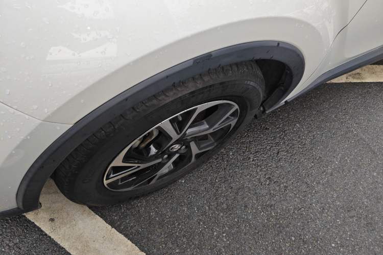 Used Toyota C-HR 2020 2.0L Leading Edition Left Front Wheel Hub