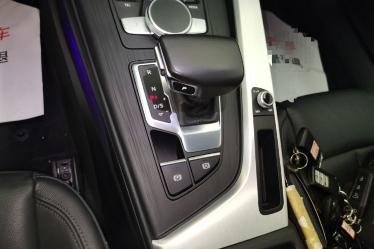 Used Audi A4L 2019 40 TFSI Fashion Edition China VI Emission Standard
