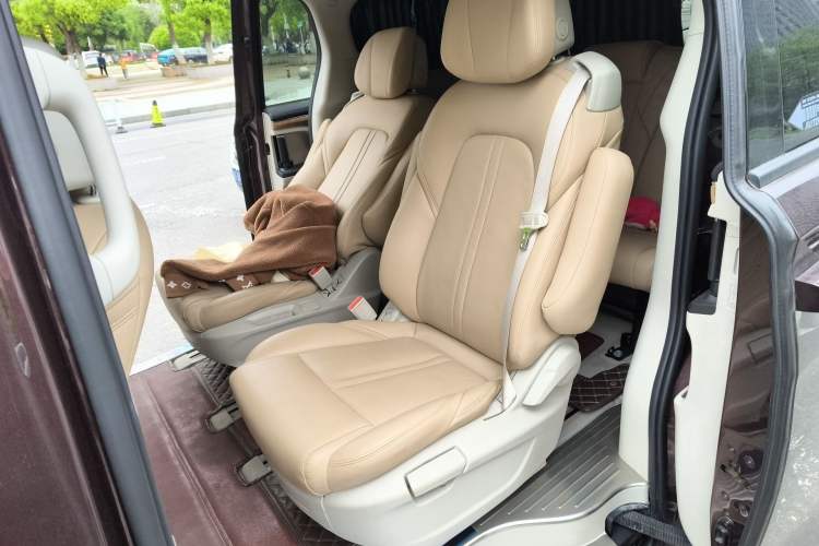 Used Buick GL8 2017 ES 28T Comfort Model China V Standard Left Rear Seat