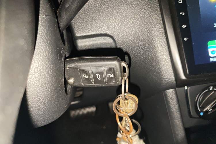 Used Volkswagen Polo 2016 1.6L Automatic Comfort Model
