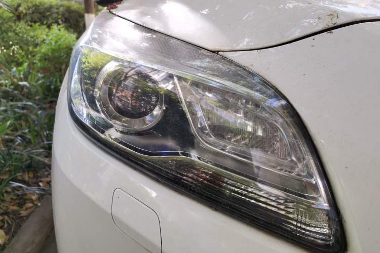 Used Chevrolet Malibu 2014 2.4L Automatic Luxury Edition Right Front Headlight