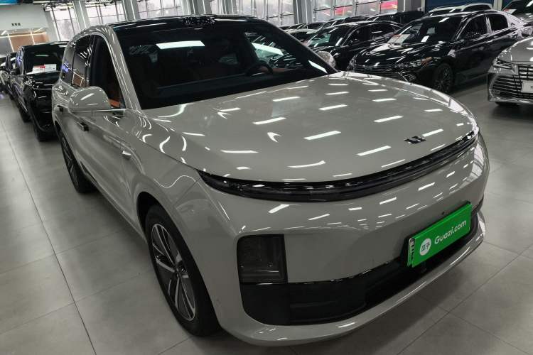 Used Li Auto L6 2024 Max Front Right 45 Deg