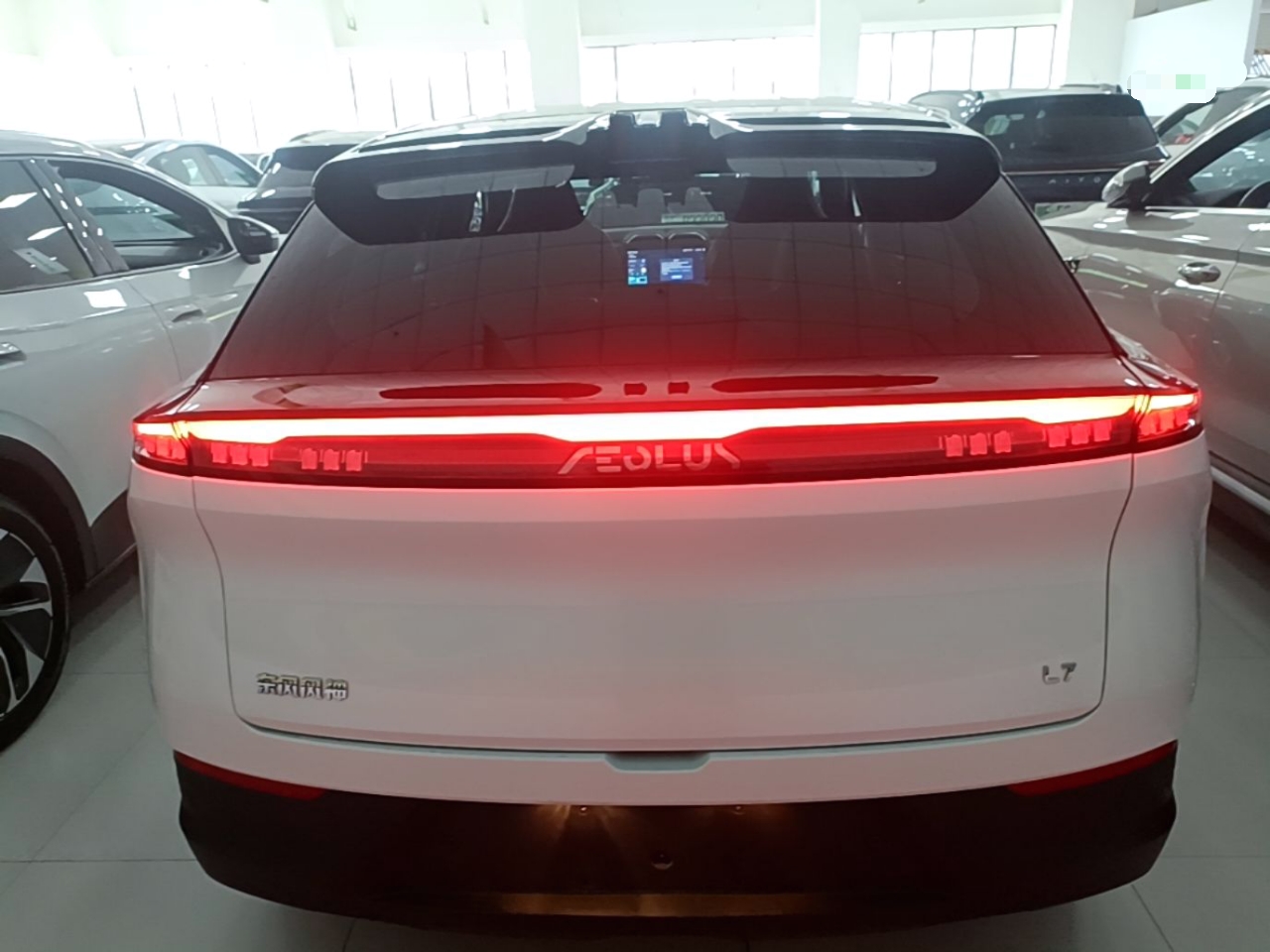 Dongfeng Aeolus L7 New Energy — снимка 5