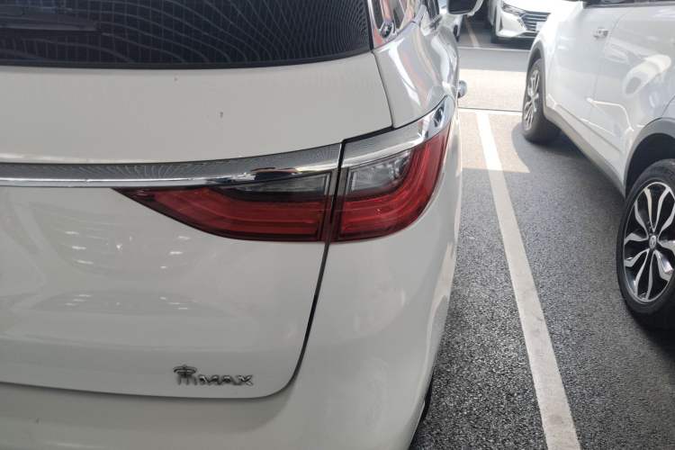 Used BYD Song MAX 2017 1.5T Automatic Smart Connect Luxury 7-Seater
