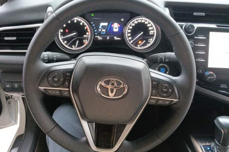 Used Toyota Camry 2018 2.5G Luxury Edition
