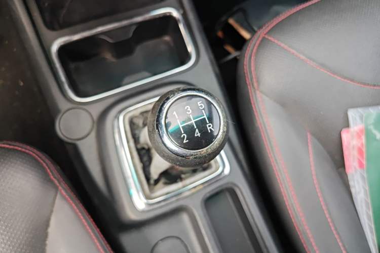 Used Jinbei 750 2016 1.5L Flagship Edition Gear Lever