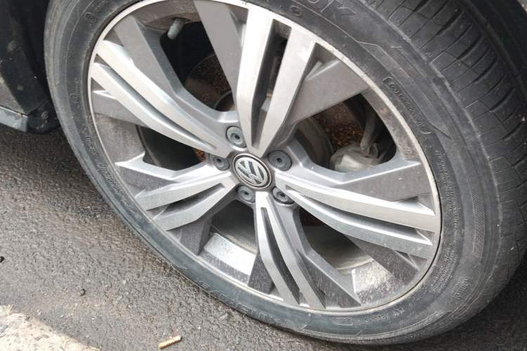 Used Volkswagen C-TREK 2020 1.5L Automatic Comfort Model Right Front Wheel Hub