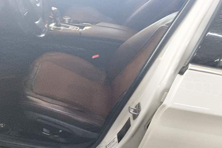 Used BMW 5 Series 2014 525Li Luxury Design Package