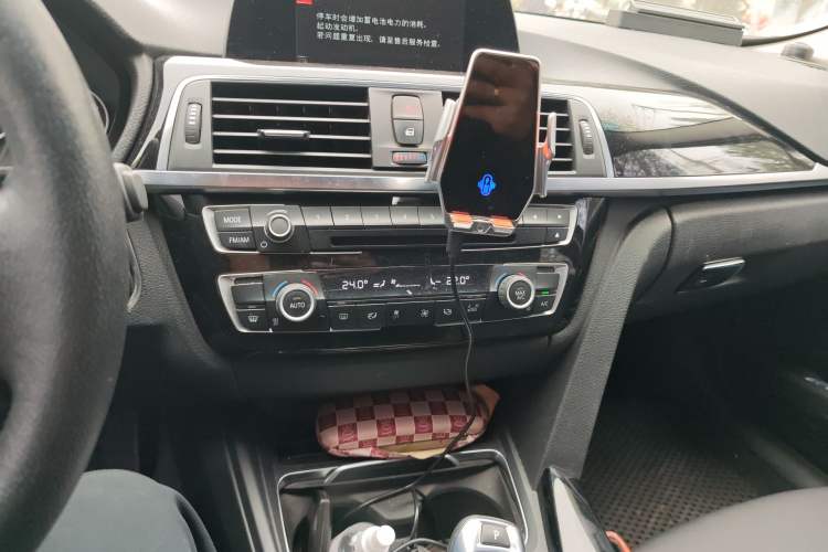 Used BMW 3 Series 2016 320Li Fashion Model Audio And AC Panel