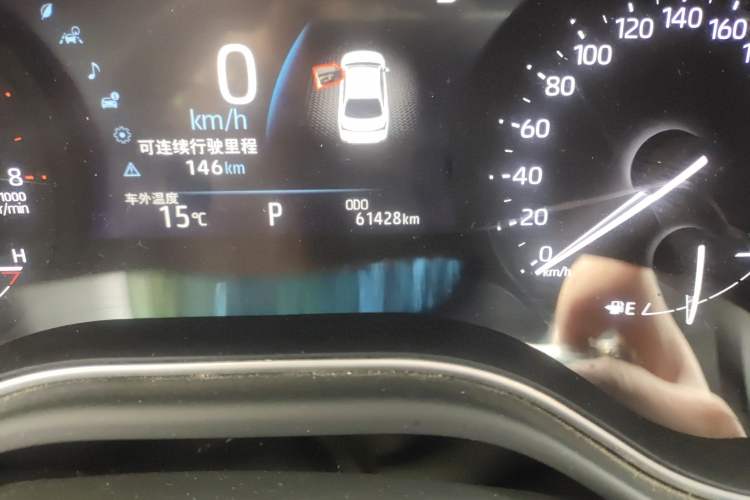 Used Toyota Avalon 2019 2.0L Ambition Edition China VI Odometer Close Up