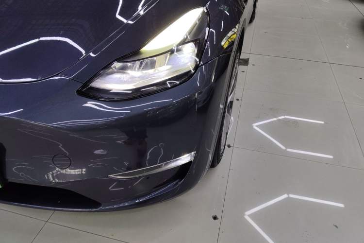 Used Tesla Model Y 2022 Long-Range All-Wheel-Drive Version