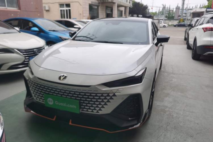 Used CHANGAN UNI-V 2023 2.0T Leading-Speed Edition