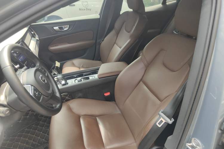 Used Volvo S60 2023 B4 Zhiyi Luxury Edition