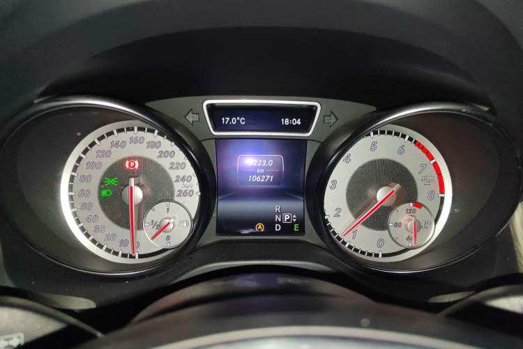 Used Mercedes-Benz GLA 2015 GLA 200 Fashion Model Instrument Cluster