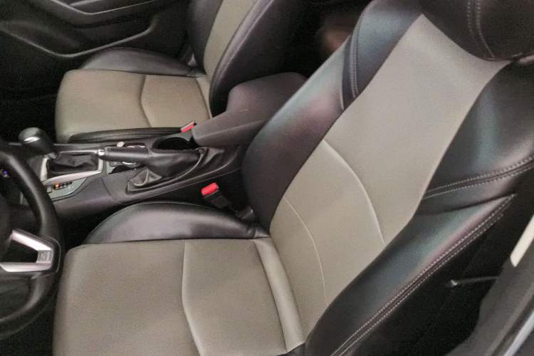 Used Mazda 3 Axela 2017 Sedan 1.5L Automatic Comfort Model Emission Standard China V
