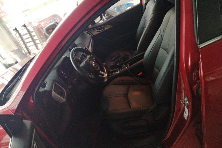 Used Mazda 3 Axela 2017 Hatchback 1.5L Automatic Luxury Model Emission Standard China V