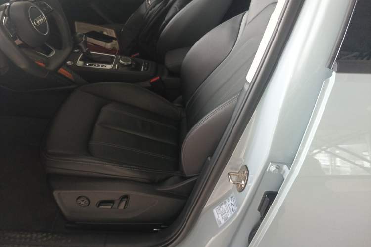 Used Audi Q2L 2024 35TFSI Fashionable and Dynamic Edition Left Front Seat