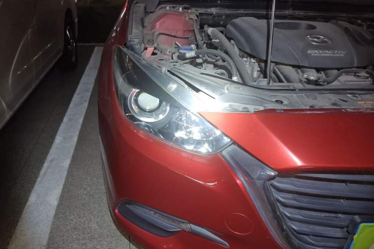 Used Mazda 3 Axela 2017 Hatchback 1.5L Automatic Comfort Model Emission Standard China V
