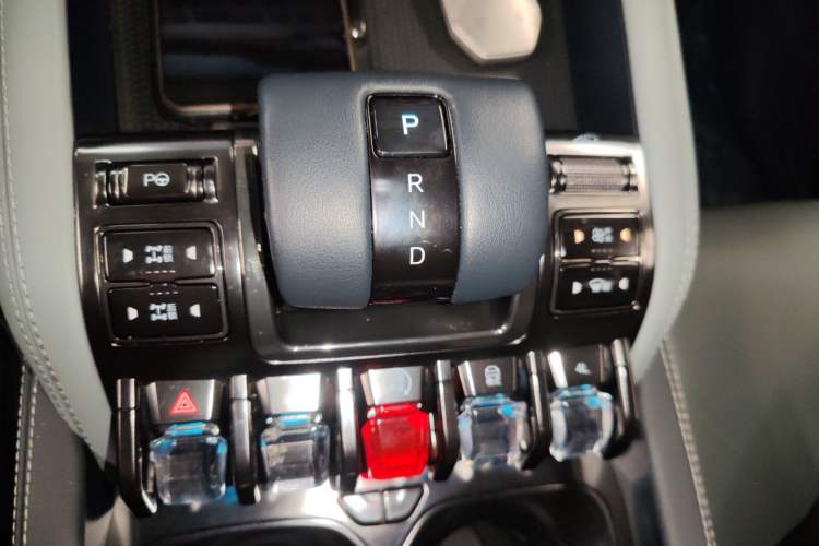 Used Formula Leopard Leopard 5 2023 Navigator Edition